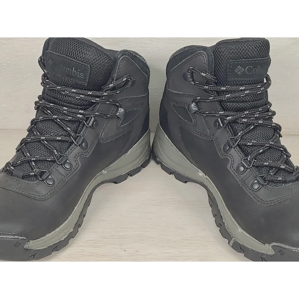 Columbia Newton Ridge Plus II Waterproof Hiking Boots Mens 8 Black YM5156-010